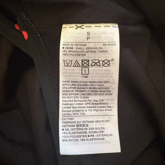 GAP Molded Bandeau Strapless Swimsuit Black Cherry Print One Piece Size Small - Picture 8 of 8